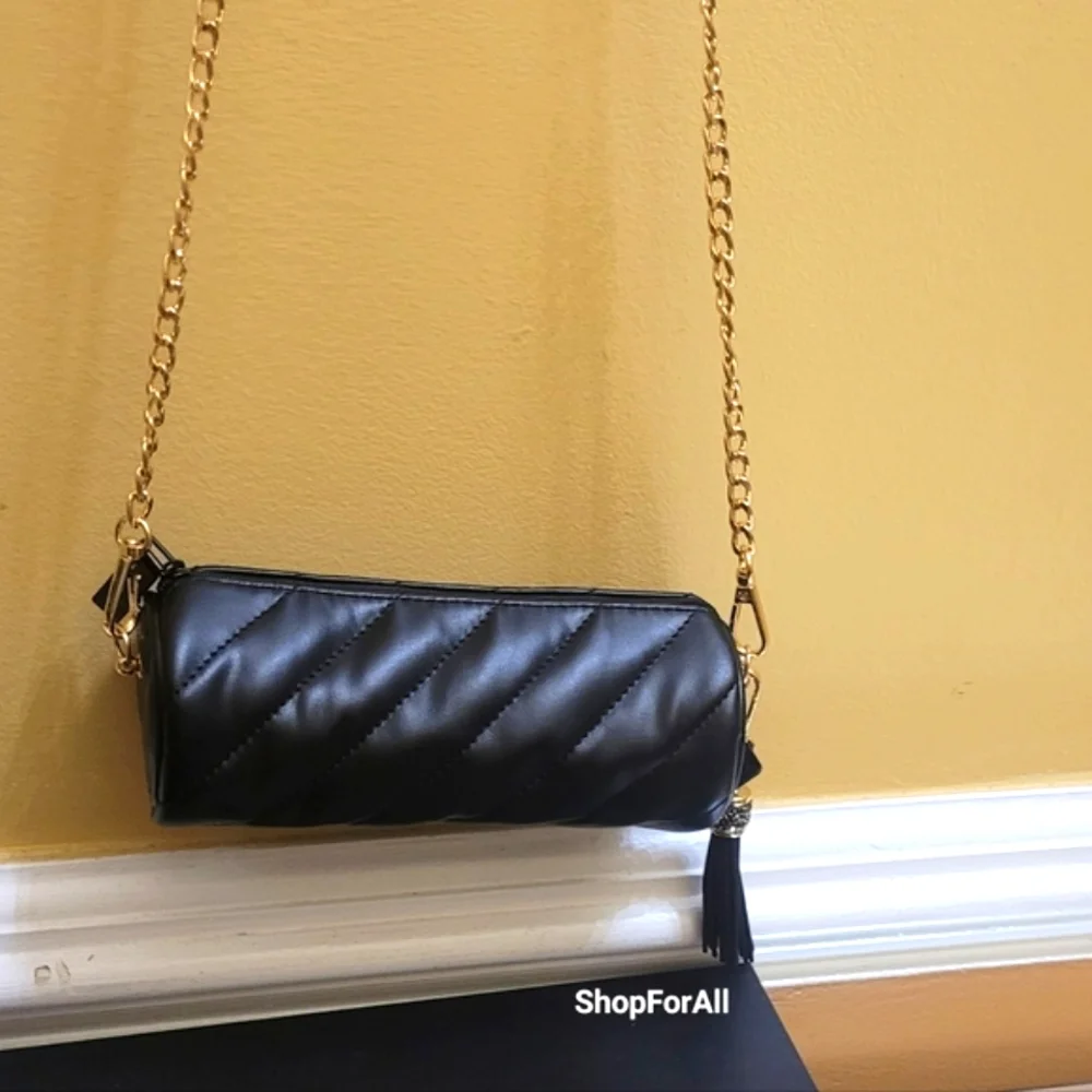 Yves Saint Laurent - Picture 7 of 16